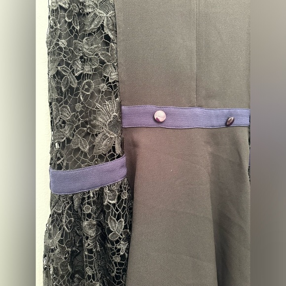 Modern Lace Dress with Back Zipper - Picture 7 of 11